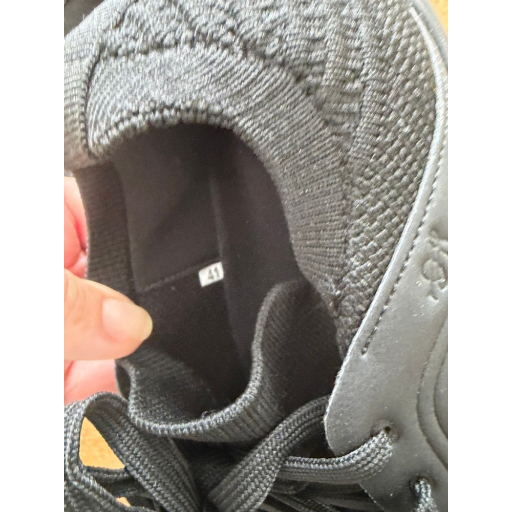 Women's Black barefoot Knit Lace-Up Sneakers - Picture 6 of 8